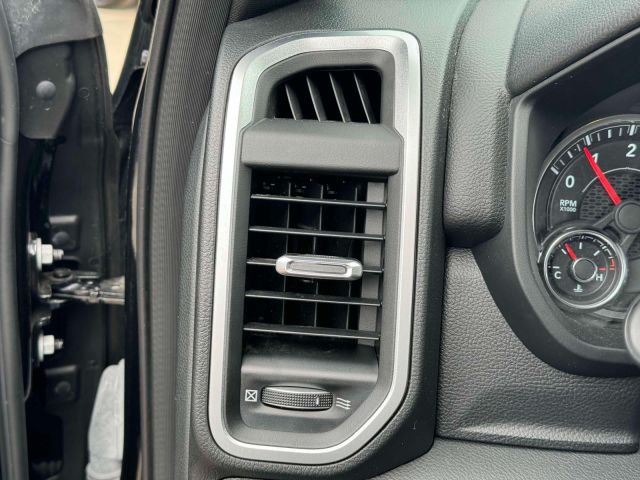 2022 Ram 1500 Big Horn 4x4 Crew Cab 64 Box