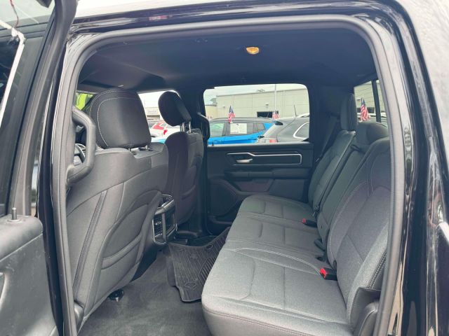 2022 Ram 1500 Big Horn 4x4 Crew Cab 64 Box