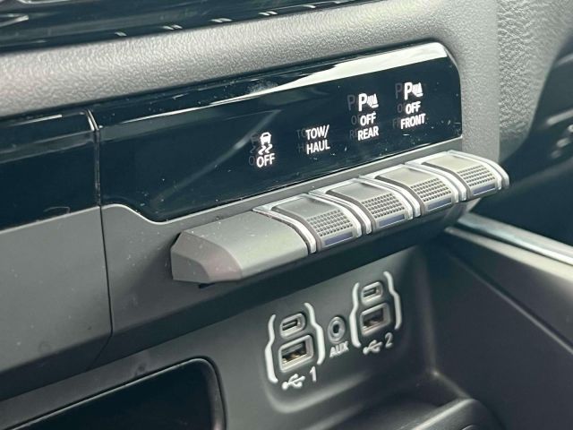 2022 Ram 1500 Laramie 4x4 Crew Cab 57 Box