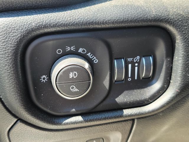 2022 Ram 1500 Laramie 4x4 Crew Cab 57 Box