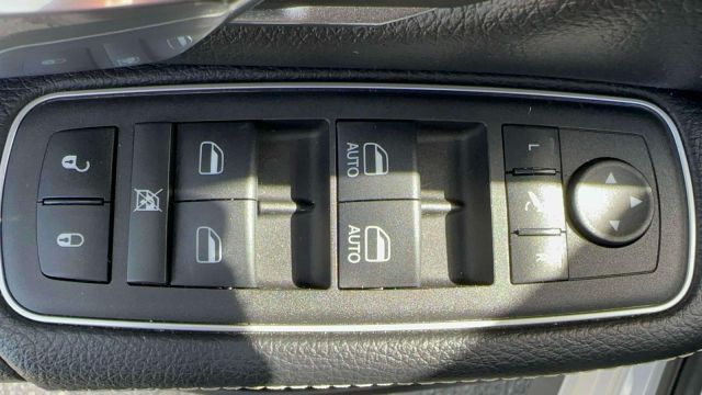 2022 Ram 1500 Laramie 4x4 Crew Cab 57 Box