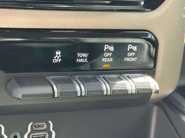 2022 Ram 1500 Laramie 4x4 Crew Cab 57 Box