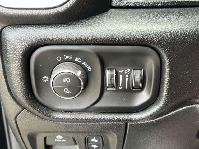 2022 Ram 1500 Laramie 4x4 Crew Cab 57 Box