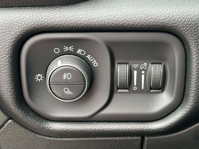 2022 Ram 1500 Laramie 4x4 Crew Cab 57 Box