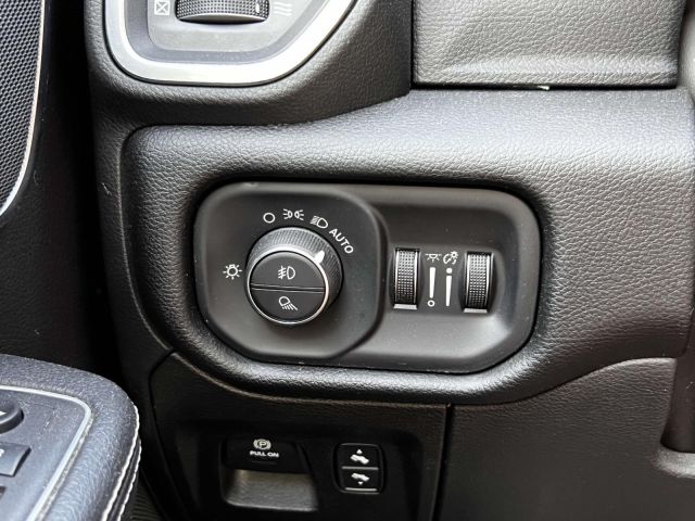 2022 Ram 1500 Laramie 4x4 Crew Cab 57 Box