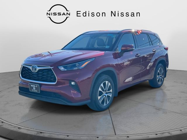 2022 Toyota Highlander Hybrid XLE AWD (Natl)