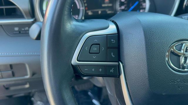 2022 Toyota Highlander Hybrid XLE AWD (Natl)