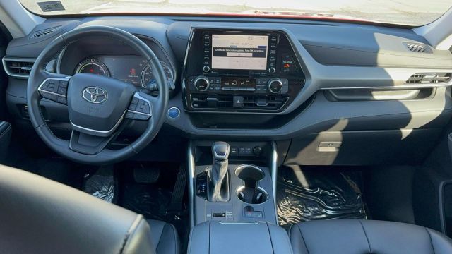 2022 Toyota Highlander Hybrid XLE AWD (Natl)