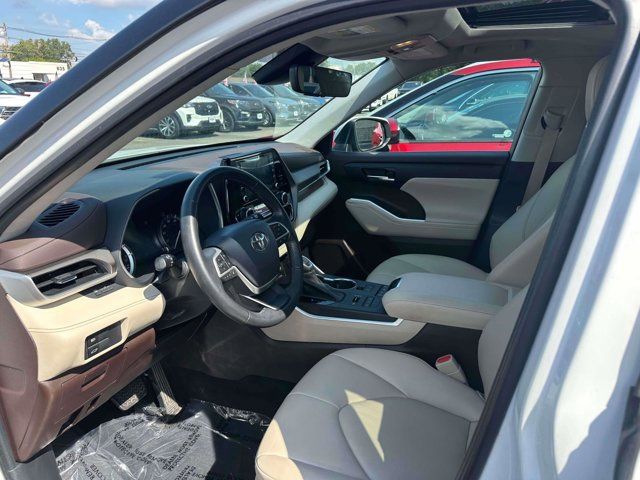 2022 Toyota Highlander XLE