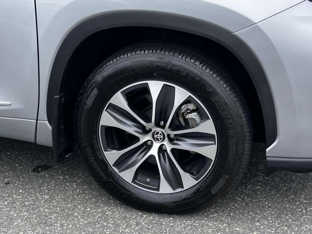 2022 Toyota Highlander XLE AWD (Natl)