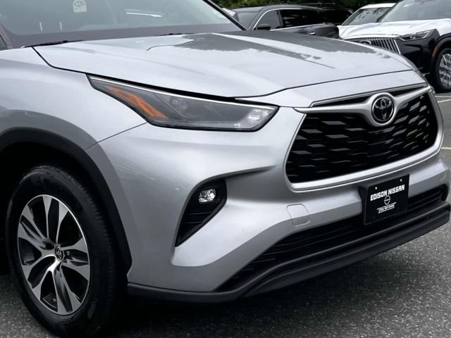2022 Toyota Highlander XLE AWD (Natl)