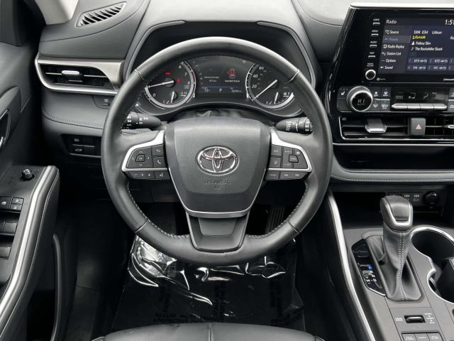 2022 Toyota Highlander XLE AWD (Natl)