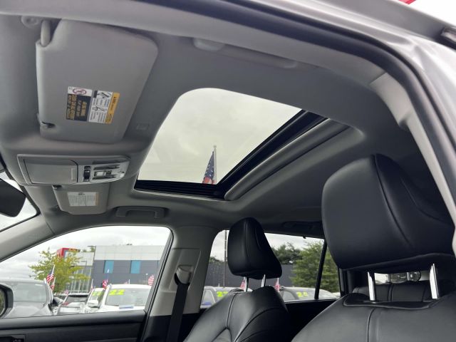 2022 Toyota Highlander XLE AWD (Natl)