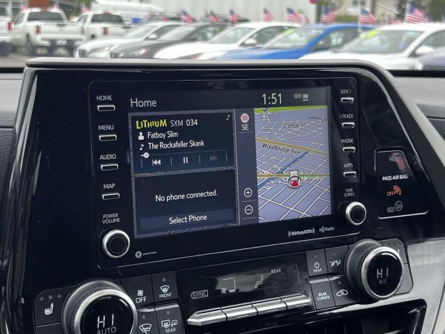 2022 Toyota Highlander XLE AWD (Natl)