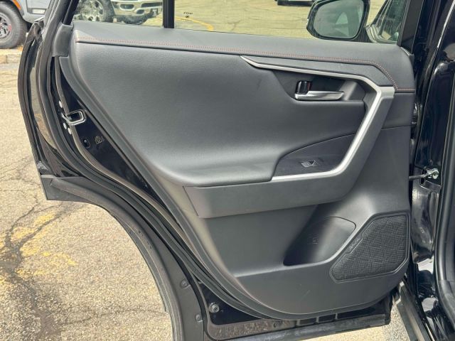 2022 Toyota RAV4 Adventure AWD (Natl)