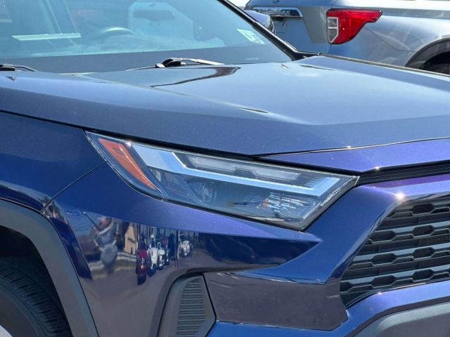 2022 Toyota RAV4 XLE AWD (Natl)