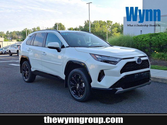 2022 Toyota RAV4 Hybrid SE