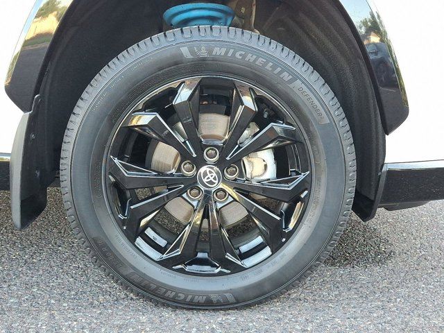 2022 Toyota RAV4 Hybrid SE