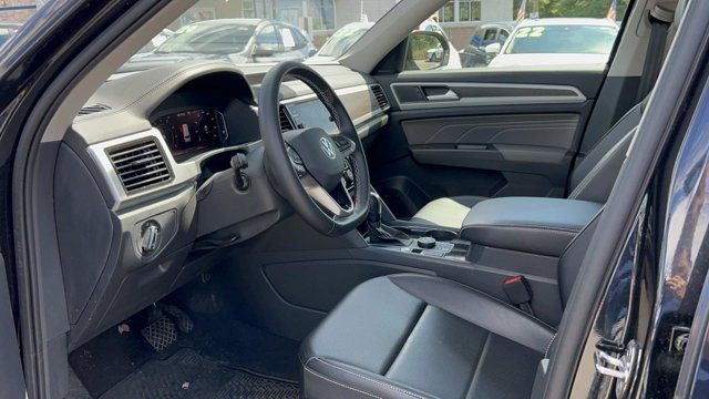 2022 Volkswagen Atlas 3.6L V6 SE w/Technology