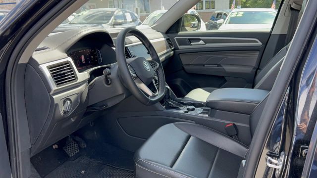 2022 Volkswagen Atlas 3.6L V6 SE w/Technology 4MOTION