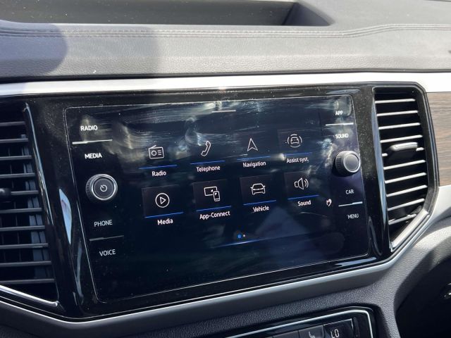 2022 Volkswagen Atlas 3.6L V6 SE w/Technology 4MOTION