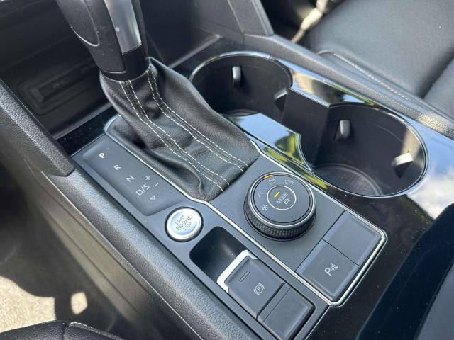 2022 Volkswagen Atlas 3.6L V6 SE w/Technology 4MOTION