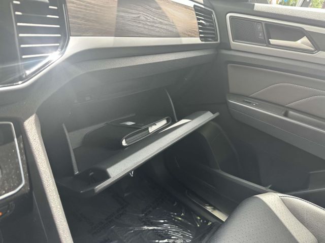 2022 Volkswagen Atlas 3.6L V6 SE w/Technology 4MOTION
