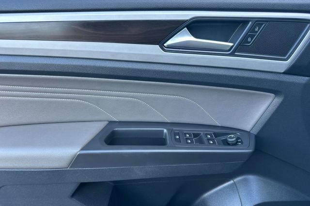 2022 Volkswagen Atlas 2.0T SE w/Technology