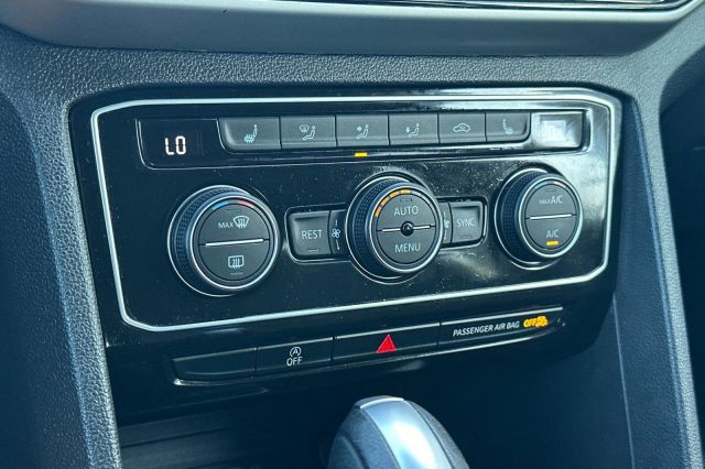 2022 Volkswagen Atlas 2.0T SE w/Technology