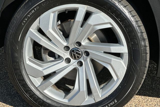 2022 Volkswagen Atlas 2.0T SE w/Technology