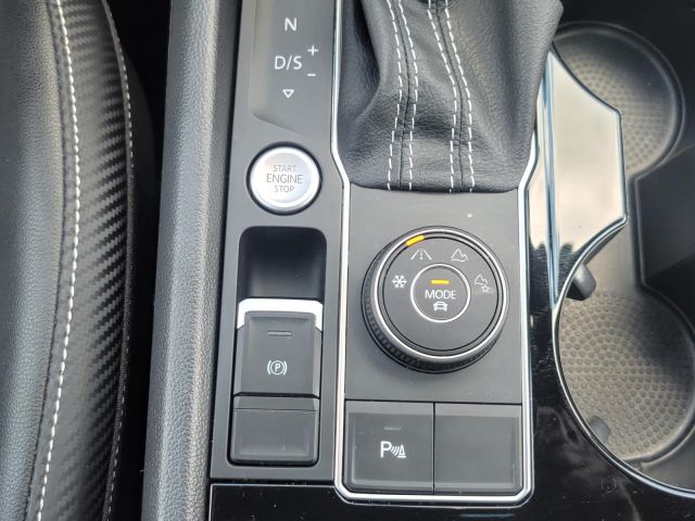 2022 Volkswagen Atlas Cross Sport 3.6L V6 SE w/Technology 4MOTION
