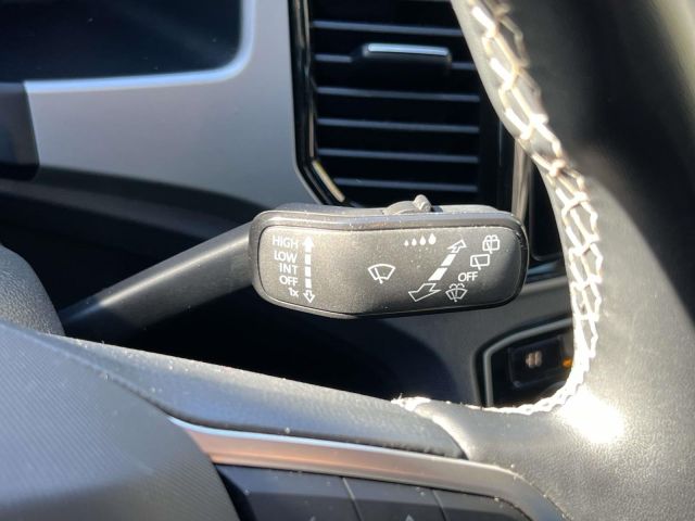 2022 Volkswagen Atlas Cross Sport 3.6L V6 SE w/Technology 4MOTION 2022 Volkswagen Atlas Cross Sport 3.6L V6 SE w/Technology 4MOTION