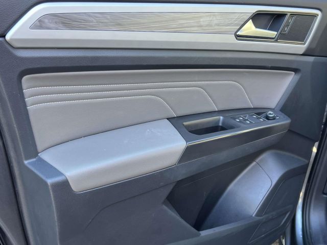 2022 Volkswagen Atlas Cross Sport 3.6L V6 SE w/Technology 4MOTION 2022 Volkswagen Atlas Cross Sport 3.6L V6 SE w/Technology 4MOTION