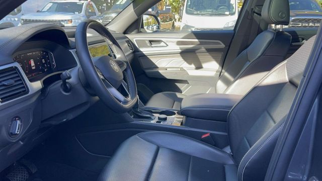 2022 Volkswagen Atlas Cross Sport 3.6L V6 SE w/Technology 4MOTION 2022 Volkswagen Atlas Cross Sport 3.6L V6 SE w/Technology 4MOTION