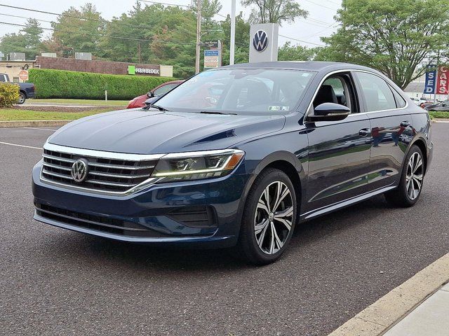 2022 Volkswagen Passat 2.0T SE