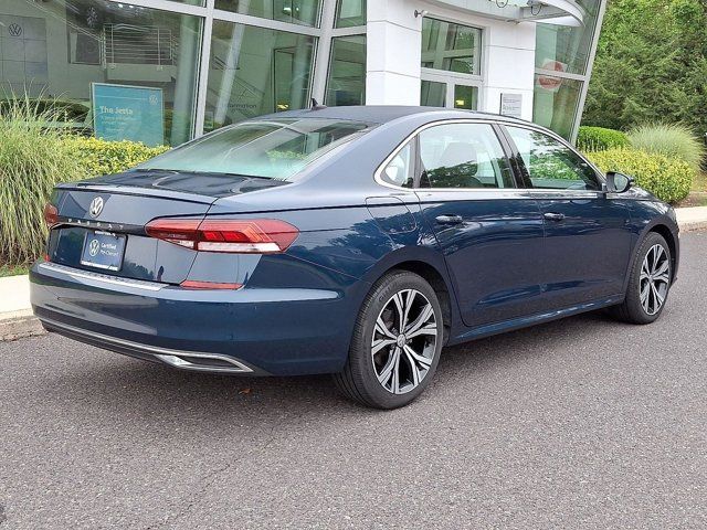 2022 Volkswagen Passat 2.0T SE