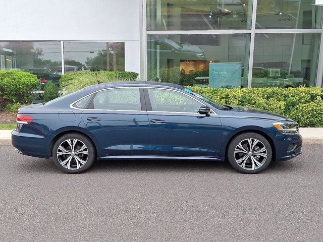 2022 Volkswagen Passat 2.0T SE