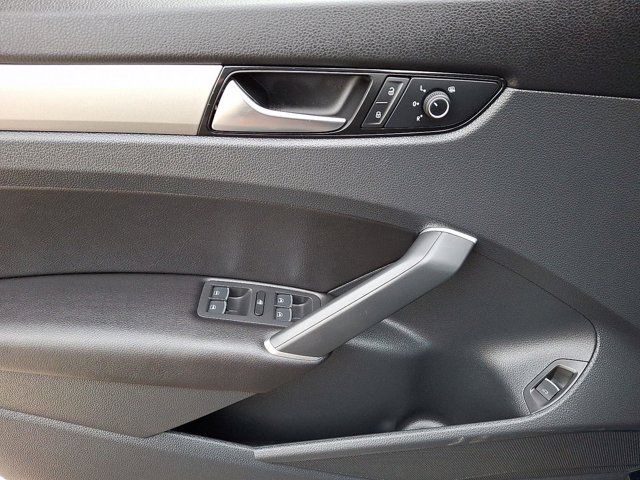 2022 Volkswagen Passat 2.0T SE