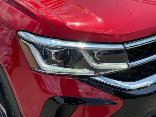 2022 Volkswagen Taos SEL 4MOTION