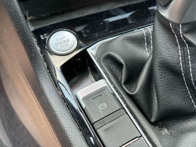2022 Volkswagen Taos SEL 4MOTION
