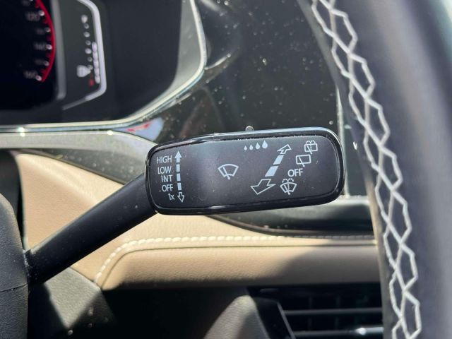 2022 Volkswagen Taos SEL 4MOTION