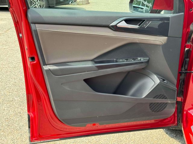2022 Volkswagen Taos SEL 4MOTION