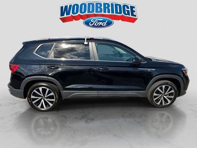 2022 Volkswagen Taos SE 2022 Volkswagen Taos SE