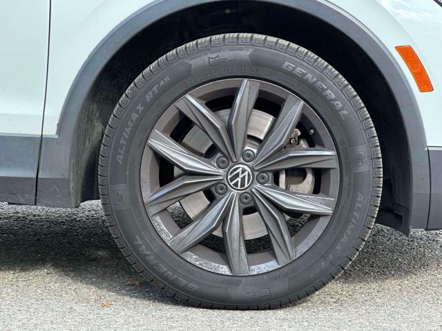 2022 Volkswagen Tiguan 2.0T SE 4MOTION 2022 Volkswagen Tiguan 2.0T SE 4MOTION