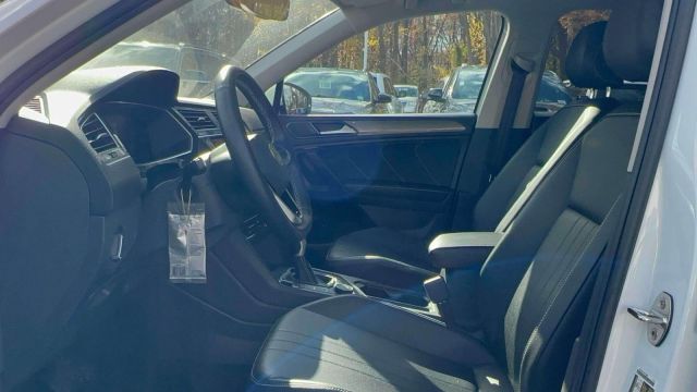 2022 Volkswagen Tiguan 2.0T SE 4MOTION 2022 Volkswagen Tiguan 2.0T SE 4MOTION