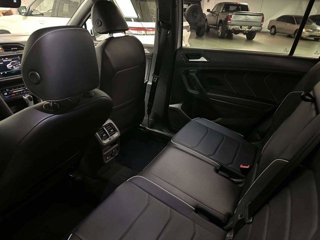 2022 Volkswagen Tiguan SEL R-Line