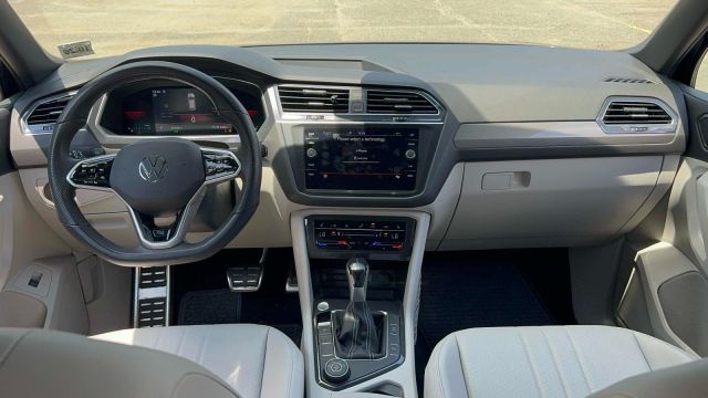 2022 Volkswagen Tiguan 2.0T SE R-Line Black 4MOTION