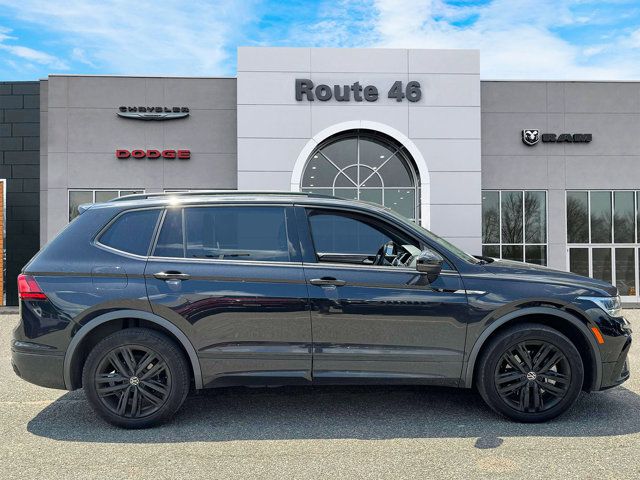 2022 Volkswagen Tiguan SE R-Line Black