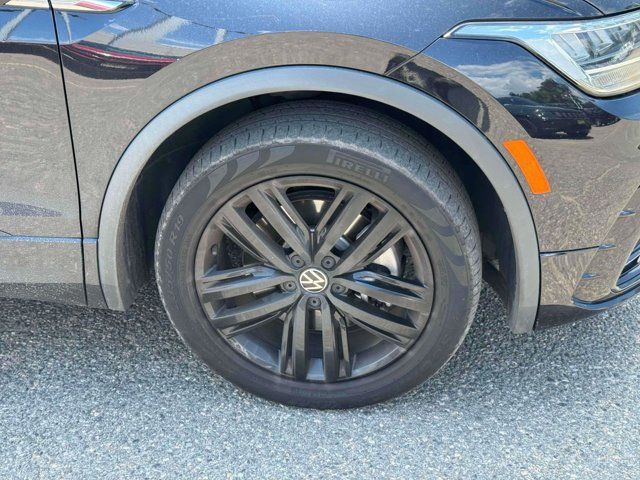 2022 Volkswagen Tiguan SE R-Line Black