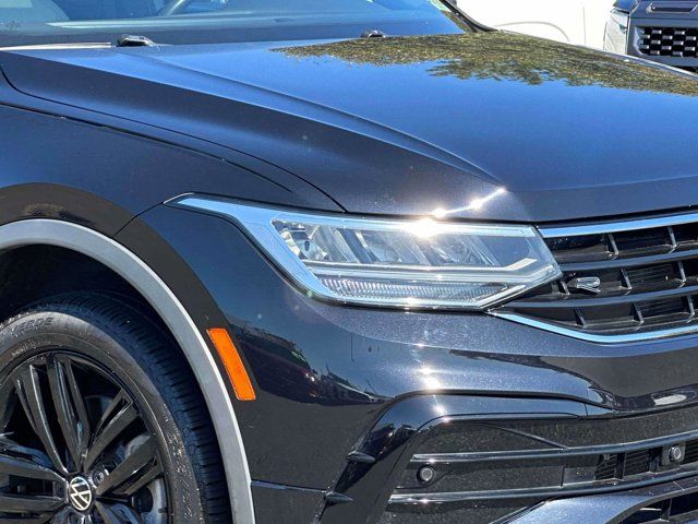 2022 Volkswagen Tiguan SE R-Line Black